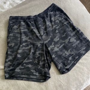 Men’s Lululemon 7in Core Short (lined)
